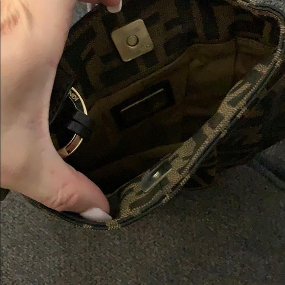 Fendi Bucket Wristlet - Picture 4 of 7